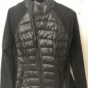 Lightweight asymmetrical zip jacket